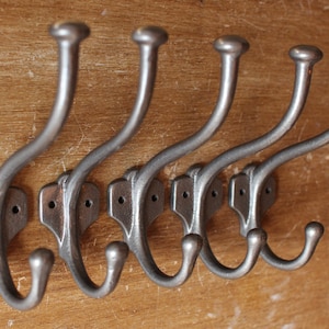 5 x Antique Coat Hooks - Wall Decorative Entryway Cast Iron Rustic Metal Victorian Vintage Shabby Double Hat & Coat Hooks ~ UK MADE (CH11x5)