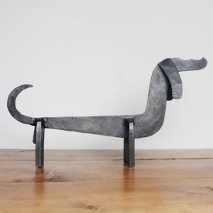 Grattoir pour bottes de teckel en fer, grattoir d'ornement de statue de chien saucisse Doxie Dachs, style antique de chien viennois de collection, lourd - 261871
