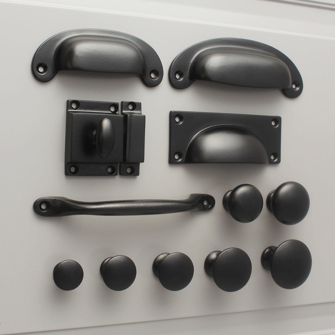 Tiradores negros de hierro fundido de 9 pulgadas (Castleton, juego de 2) –  Manijas de puerta de gabinete, tirador de manija de puerta, herrajes para