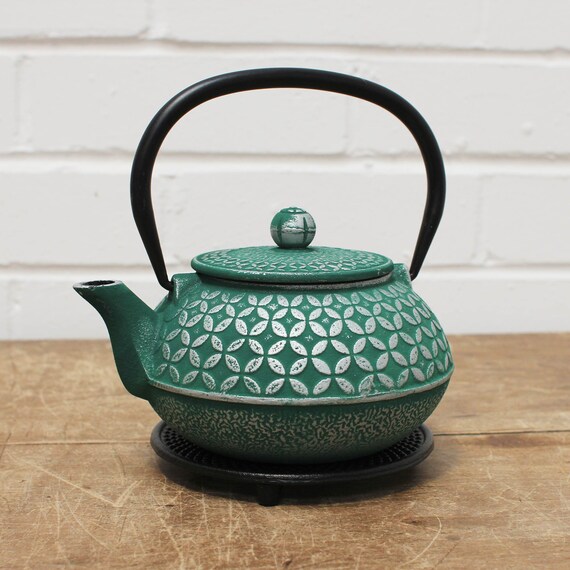 Teapot Kettle Trivet Cast Iron Rustic Antiqued Hot Pot Plate Holder Floral 