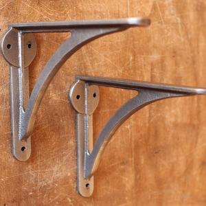 2 x Antique Cast Iron Shelf Brackets ~ Rustic Victorian Industrial Metal 7&quot; Wall Brackets Heavy Duty Pair of Pewter ~ BR08p(x2)