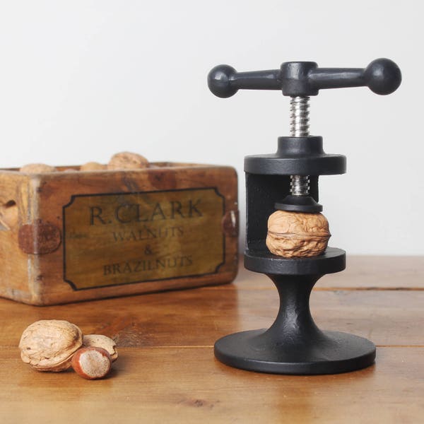 Cast Iron Nutcracker -  Solid Made Traditional Vintage Antique Style Heavy Nut Cracker Walnuts Large Nuts Black - ROBERT WELCH - RW90