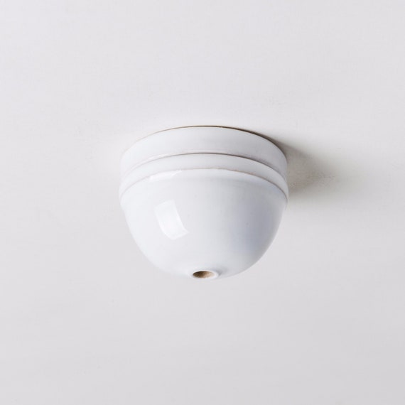 Small outlet dome light