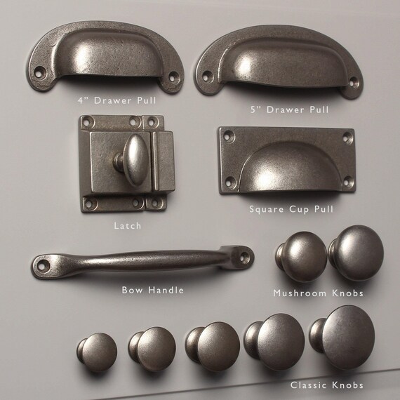Gorgeous Square Silver Coloured Metal Knob Light Hammered Detail Handle Kitchen Gorgeous Square Silver Coloured Metal Knob Light Hammered Detail Handle Kitchen