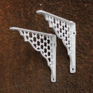 Pair of Small Cast Metal Shelf Brackets, Country Home, Set of 2, Bathroom Fixture, 6 Inch x 5 Inch Size, White Vintage Ornate