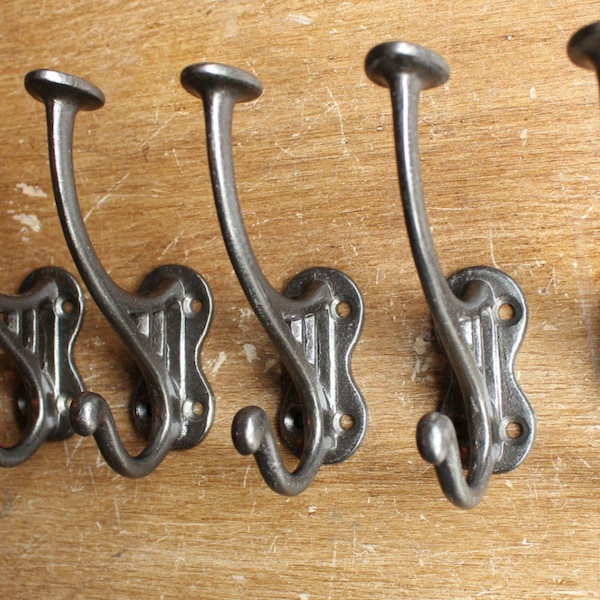 5 x Cast Iron Wall Hooks. Vintage Style Bathroom Bath Towel Hooks. Retro Antique Old Style Hat & Coat Hooks School Classic Style~~ CH10(x5)