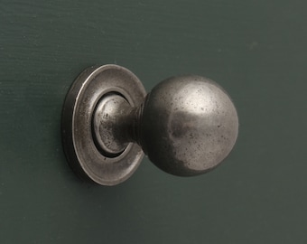 Gusseisen Schrank Knauf Runde Schrank Griffe & Knöpfe | Schrank Schublade Tür Küche Tasse Bin Pulls Dresser Kleiderschrank Minimal Shaker Stil