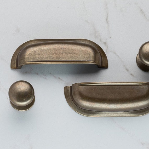 Old English Brass Kitchen Handles & Knobs Satin Drawer Cup Pulls Solid Brass  Cabinet Handles Cupboard Door Pulls Shaker English Style -  Canada