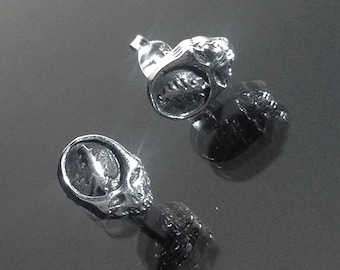 925 Solid Sterling Silver SKULL Earrings/The grateful dead/Spooky/Goth Jewelry/Small/Oxidized/Studs/Halloween