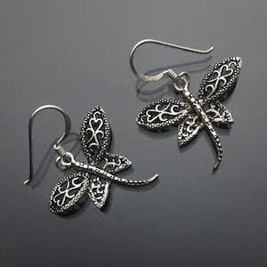 925 Massiv Sterling Silber Libelle (1) Ohrringe/baumelnd/oxidiert/verdunkelt/Libelle Schmuck/Feinsilber Schmuck