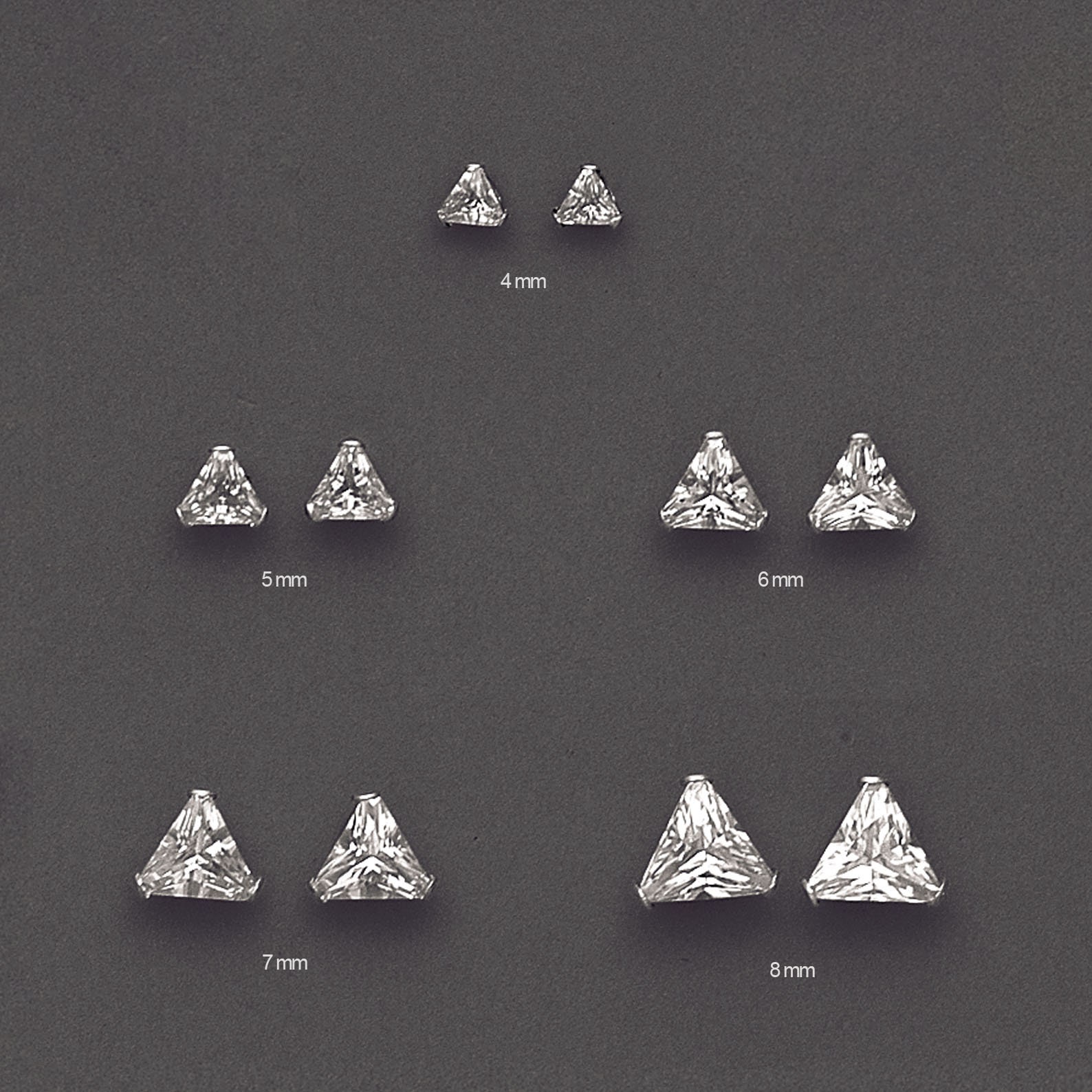 Sterlingzilveren driehoekige oorbellen | 925 zilveren geometrische CZ-oorbellen | Sierlijke minimalistische studs van 4 mm–8 mm | Modern sieradencadeau