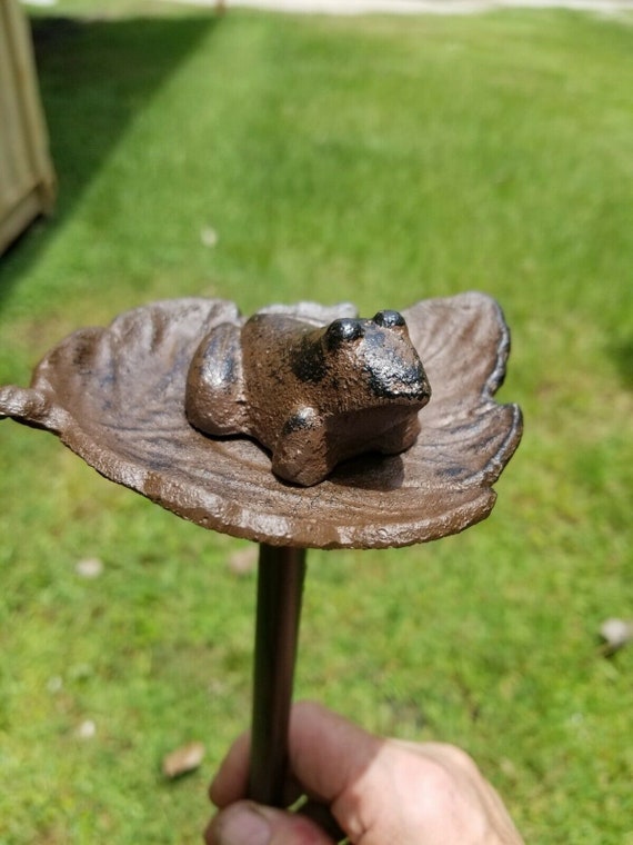 Frog on Leaf Cast Aluminum Garden Water Hose Guide 19 Yard Ornament 
