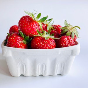 Heritage Edition White Porcelain Berry Basket Small image 1
