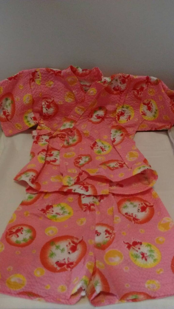 Little girl's pink jinbei with goldfish