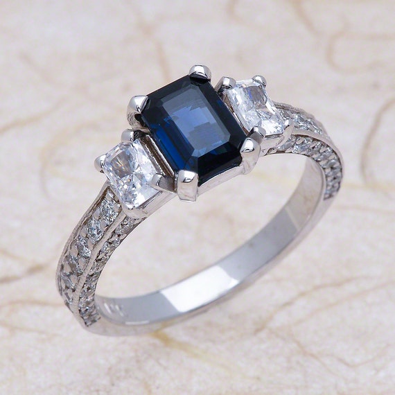 Anillo de compromiso de zafiro azul natural Anillo de 3 piedras Anillo de oro blanco de 14k rodeado de diamantes blancos naturales Etsy Espana