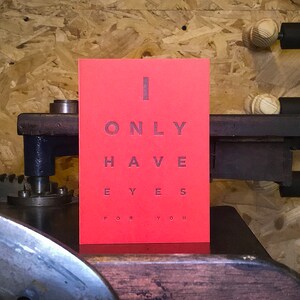 Tarjeta de San Valentín impresa con letras impresas / Solo tengo ojos para ti / Rojo brillante