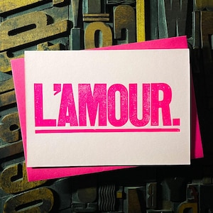 L'AMOUR | Carte typographique typographique | Rose bonbon
