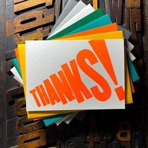 Merci ! Carte typographique | Orange fluo
