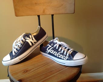 yankees converse sneakers