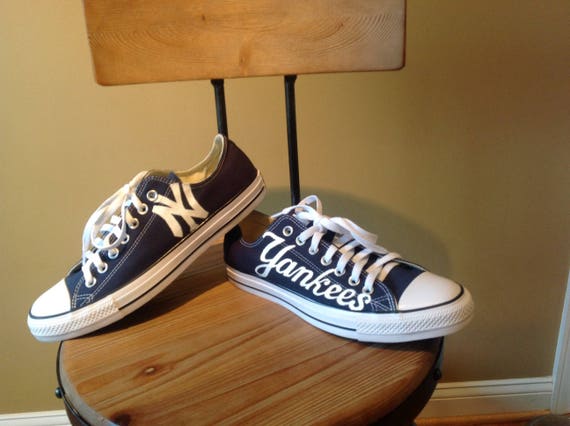 converse store new york yankees