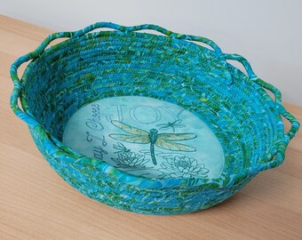 Large Coiled Rope Bowl With Scalloped Edge, Embroidered Dragonfly Rope Basket, Turquoise and Green Rope Basket, Spring Decor, 10"x3"