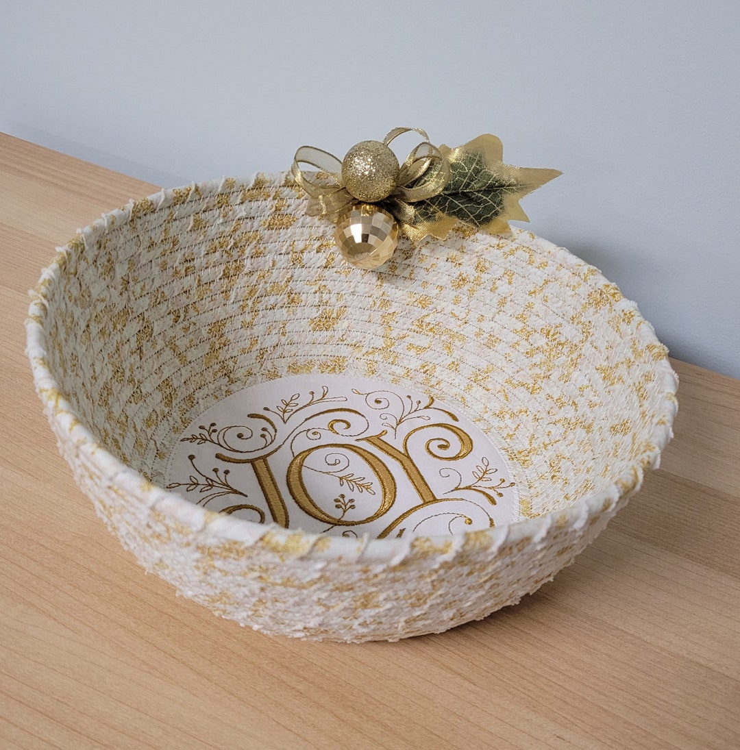 Christmas Coiled Rope Bowl, Elegant joy Rope Basket, Embroidered Rope
