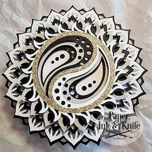 Modèle 3D Yin Yang Papercut SVG, PDF, JPG Dxf, EpS, boule d’ornement en papier superposé, utilisation commerciale