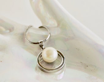 Stunning Sterling Silver and Pearl Pendant Necklace at Bubbly Creek