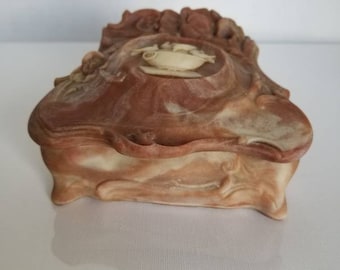 Carved Incolay Footed Hinged Trinket Box With Birds - Magic Box - Jewelry Box