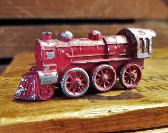 Miniature 1930's Die Cast Red Steam Engine - Two Axle 3 Inch Railroad Engine