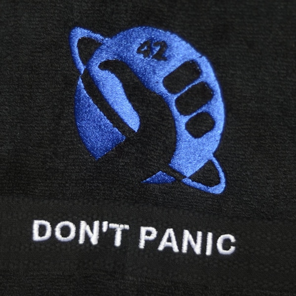 Hitchikers Guide To The Galaxy Towel Don't Panic 42 Memorbilia