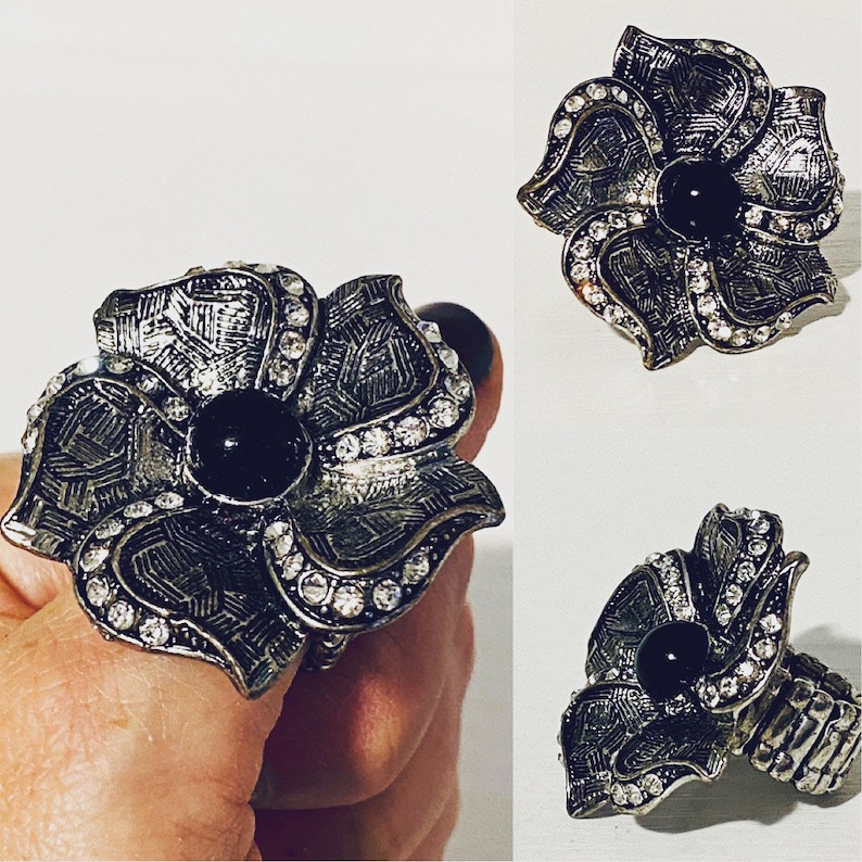 Silver Flower Ring Vintage silver Statement ring Onyx stone Rhinestone Adjustable fits all jewelry Christmas gifts for her Crystal Metal