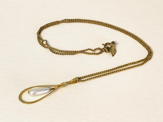 Pearl Teardrop pendant necklace costume jewelry v… - image 5