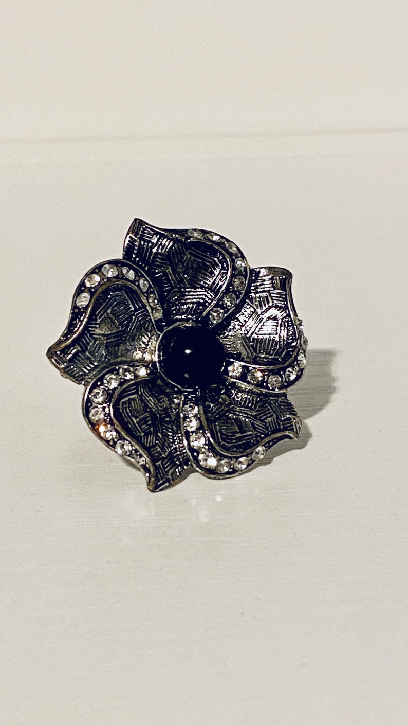Silver Flower Ring Vintage silver Statement ring Onyx stone Rhinestone Adjustable fits all jewelry Christmas gifts for her Crystal Metal