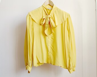 Corsage Pale Yellow Chiffon Collar Flower with Metallic Gold Dots Collar Attachment