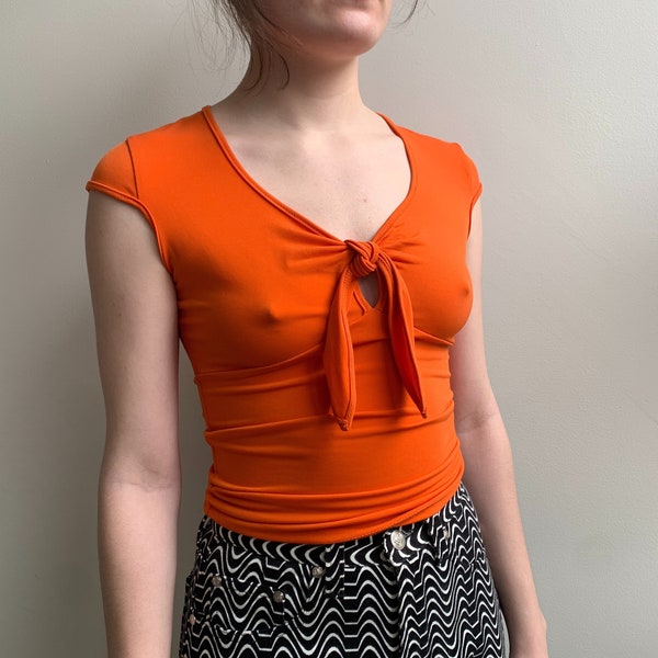 bright orange tie front babydoll tee · low cut keyhole shirt · y2k cap sleeve top · slinky vintage orange blouse · tie up tshirt · small