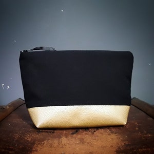 Cosmetic bag