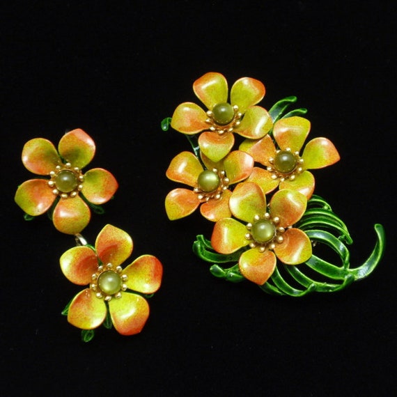 1960's Flower Set Pin and Earrings Enamel Vintage