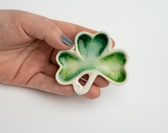 Ceramic Shamrock Ornament Pottery Shamrock St Patrick's Day Wall Hanging Green Clover Wedding Favor Shower Favor Ceramic Decor Home Décor