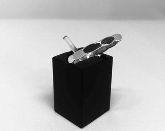Sterling silver hammered ring. Handmade faceted stackable ring