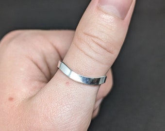 Sterling silver wave design plain thumb ring