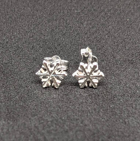 Orecchini a perno a forma di fiocco di neve, orecchini rotondi a raggiera con moissanite e diamanti, orecchini delicati, regalo per lei, orecchini da donna per tutti i giorni, regalo di nozze