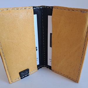 Hirschleder, Ausweis-/Kreditkartenetui mit Futter, weiches Leder. Schlank. Handgefertigt. Minimal. Einzigartig.