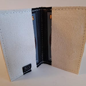 Weiße Geldbeutel, Wildleder Elch Leder, mit Futter, weiches Leder. Schlank. Handgefertigt. Minimal. Einzigartig.