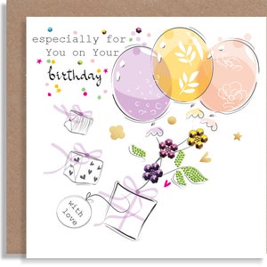 Biglietto fatto a mano con regali di compleanno e palloncini - Biglietto d'auguri di compleanno artigianale - Biglietto celebrativo di compleanno carino - Biglietto disegnato a mano