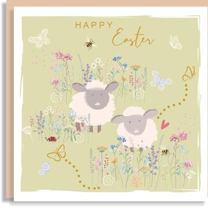 Süße Schaf-Osterkarte - Frühlings-Wildblumenwiese mit Bienen und Schmetterlingen - Frohe Ostern - Pastell Hand-Illustrierte personalisierte Karte