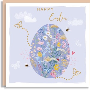 Bella cartolina di Pasqua floreale con uovo - Fiori di campo primaverili con api e farfalle - Buona Pasqua - Cartolina personalizzata illustrata a mano