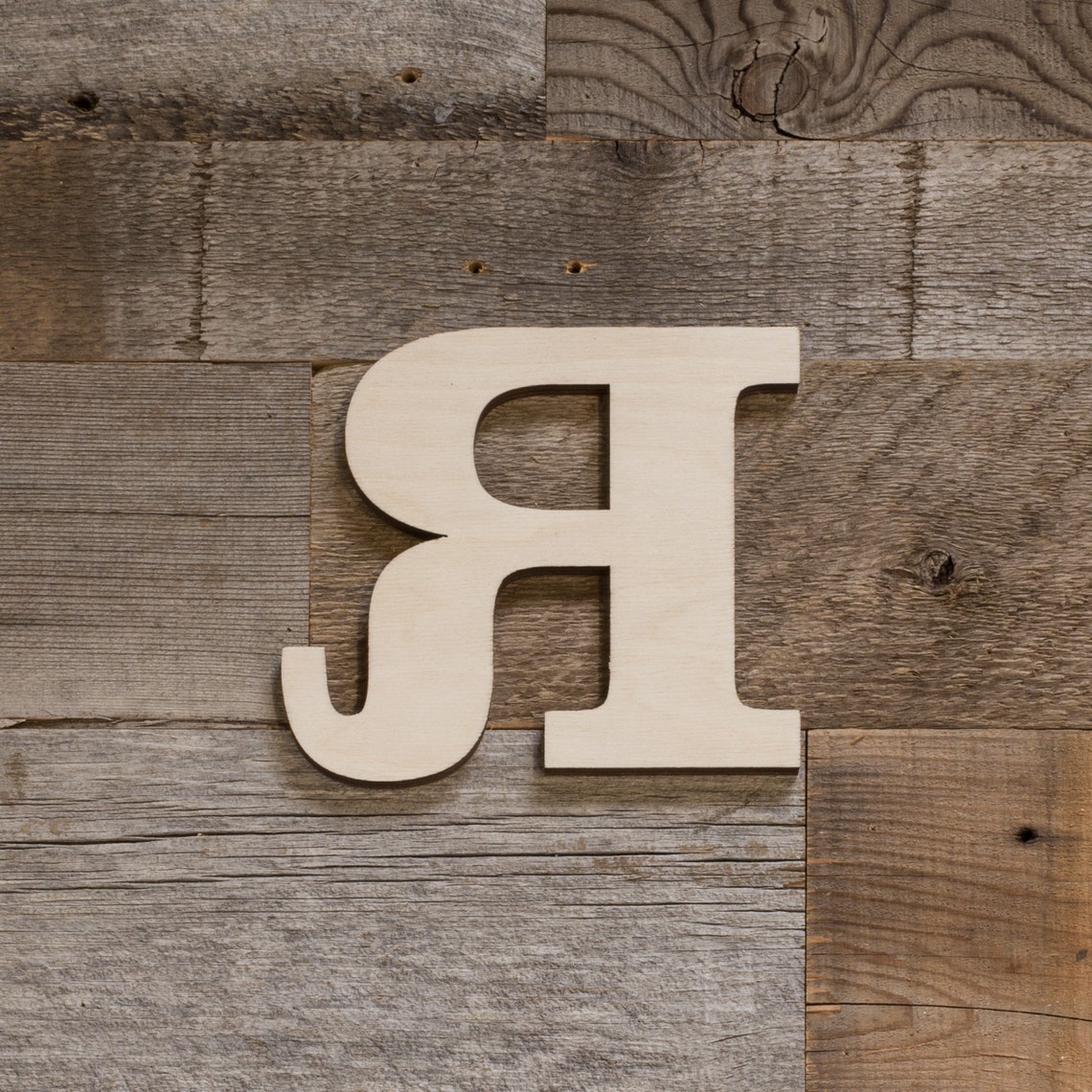 graisse minérale en 8 lettres
