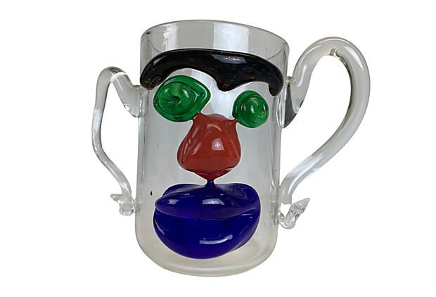 Jarrón con Caras: Una Obra de Arte para tu Hogar