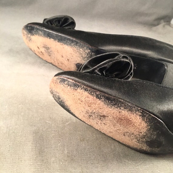 Elegant 1960s Inky Black Silk Evening Pumps, Bow,… - image 6